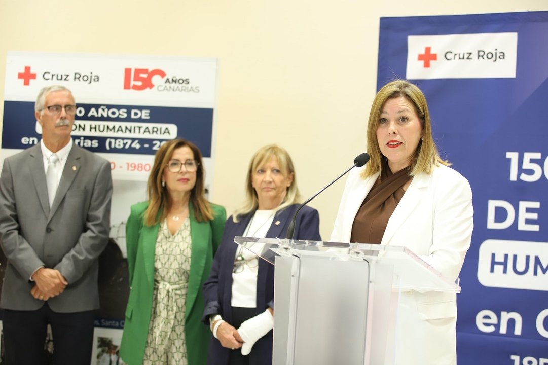 Exposicion de Cruz Roja en el Parlamento.