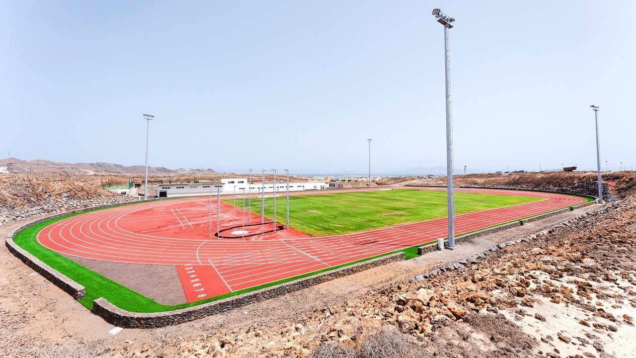 Instalaciones de la Pista de Atletismo de Corralejo, en julio de 2024.