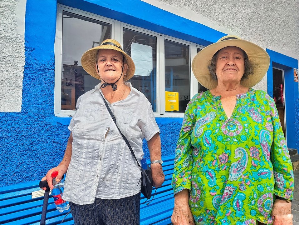 María Tomasa Hernández y Mari Pino Batista, vecinas afectadas por la trama del Casco Viejo de Corralejo.