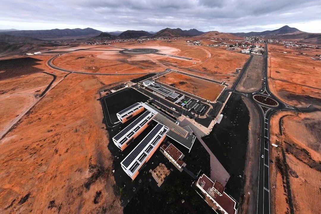 Parque Tecnológico Fuerteventura, junto a la zona de despegue del estratopuerto.