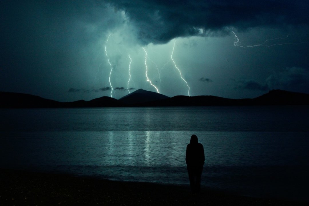 Tormenta eléctrica (Imagen de archivo, Ruslan Nurislamov en pxhere).