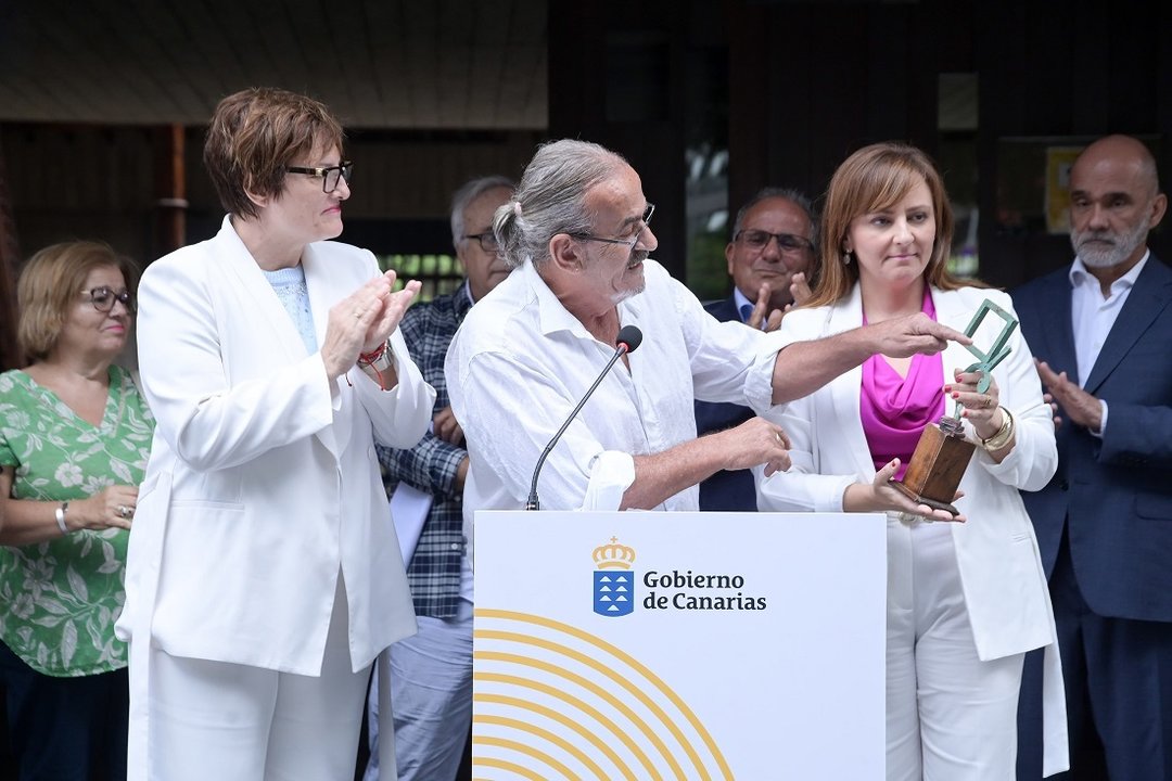 Delgado, Rodríguez y Barreto, en el priner acto por el Día de los Menores Robados.