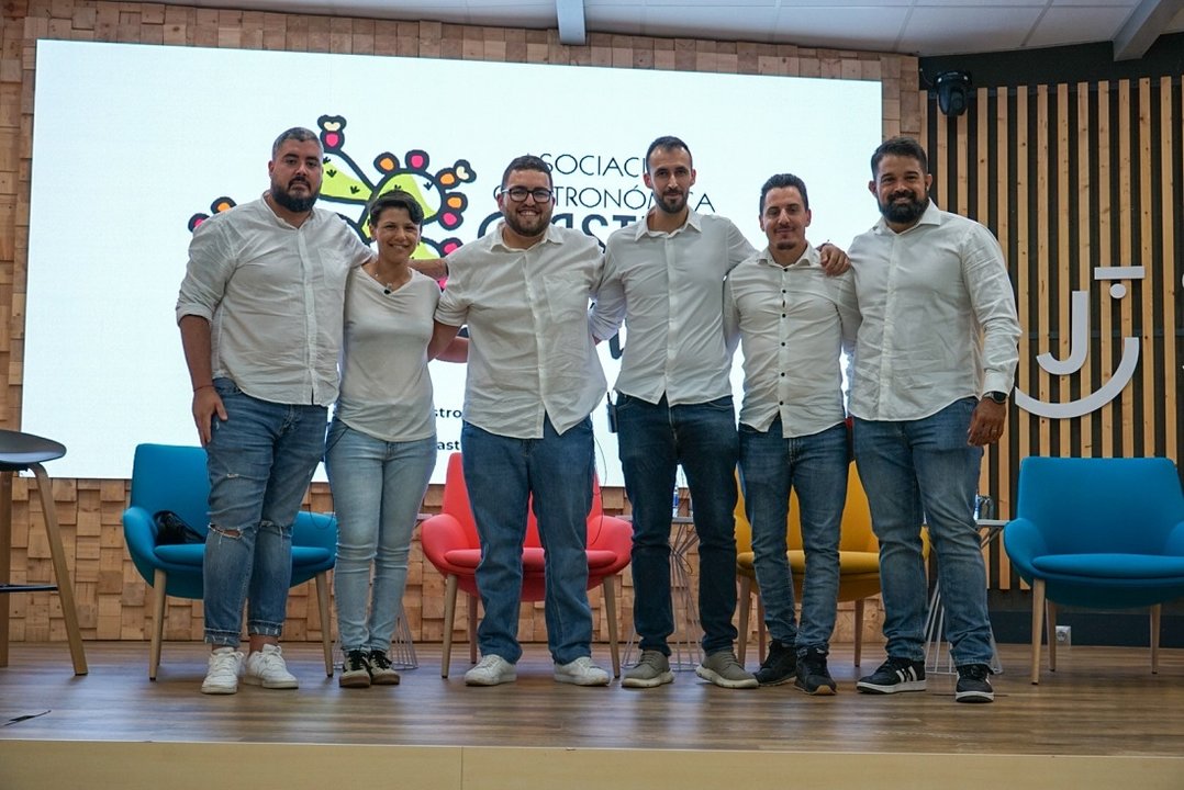 Presentación de la asociación de chefs GastroMajo.