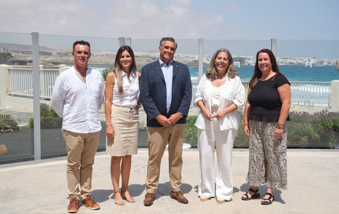 Encuentro previo a los Premios Distinguidos del Turismo.