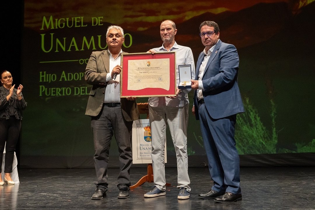 David de Vera, Juan Jiménez y Luis Miguel Santos Unamuno.