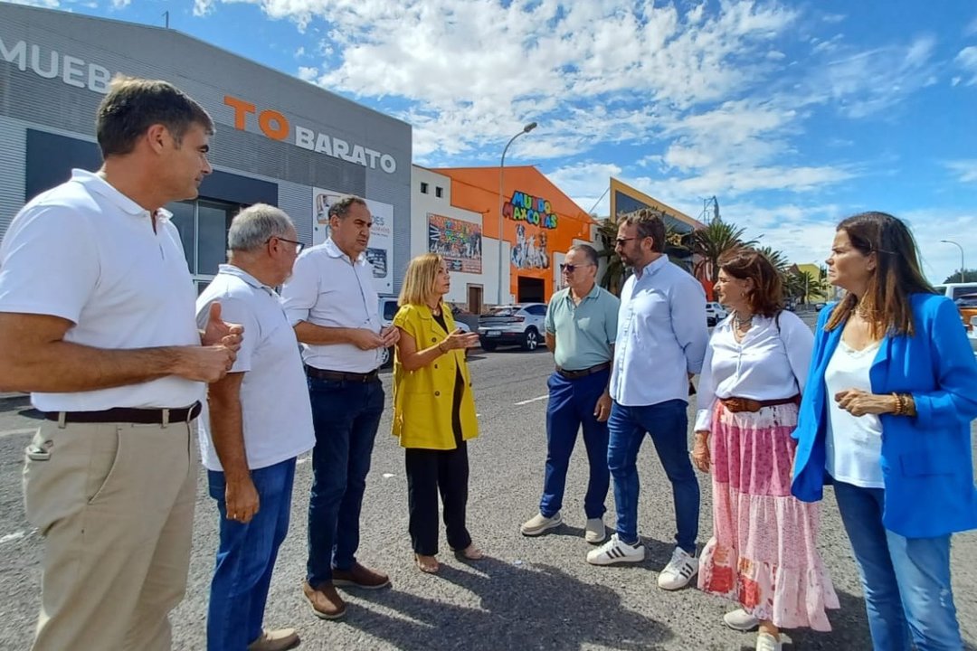 Encuentro del PP majorero con empresarios del Poliígono Insudtrial de Risco Prieto.