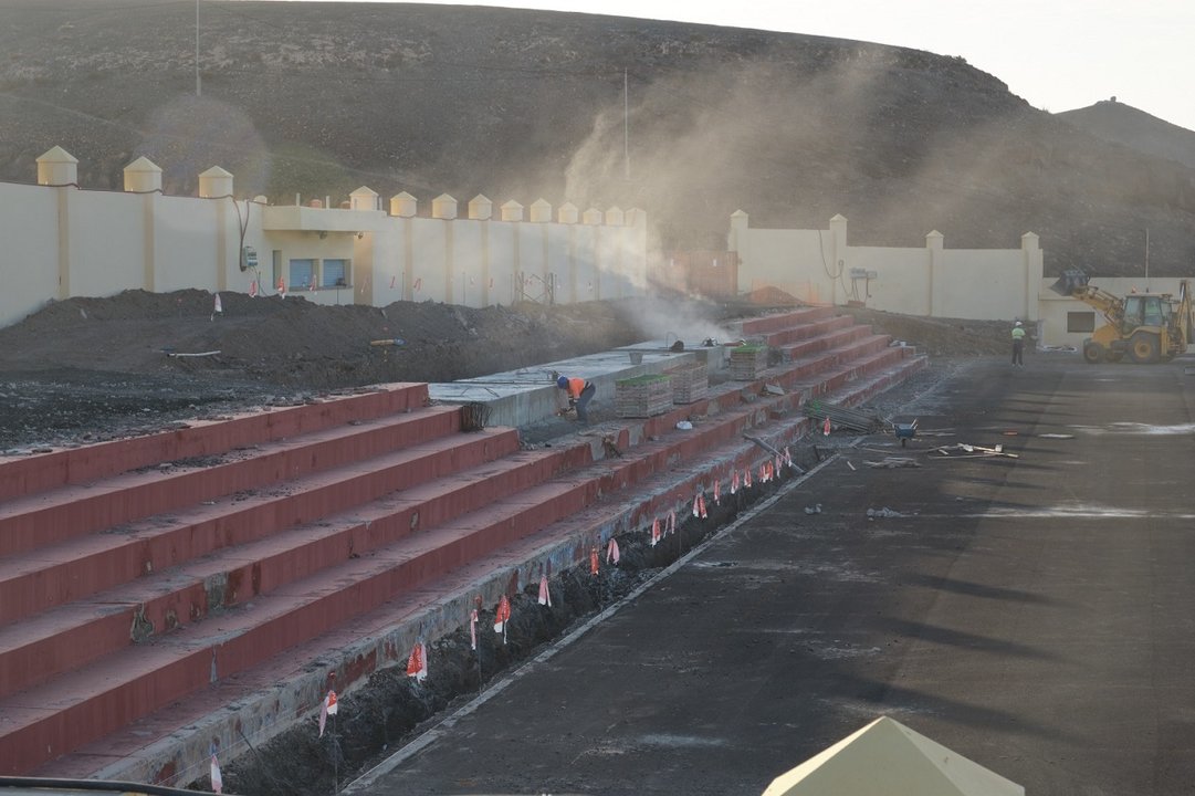 Obras en el Campo de Fútbol de La Lajita.