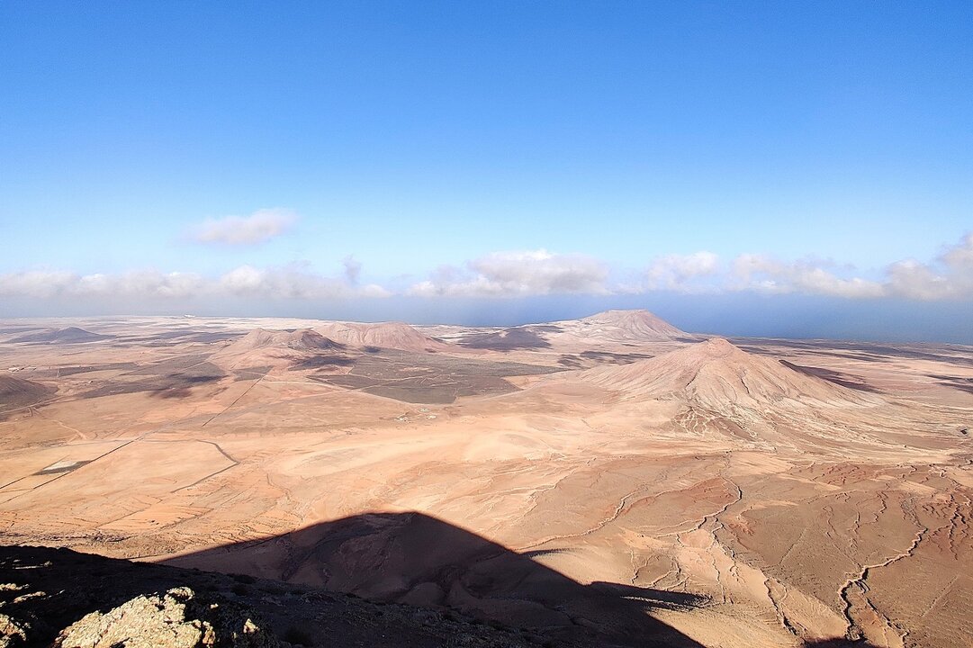 Malpaís y volcanes de La Oliva, desde la Montaña de Escanfraga  (©Fuerteventura Digital.