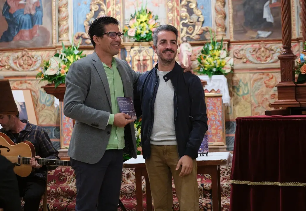 Eduardo Noel de la Cruz Rodríguez, primer premio de Microrelato.