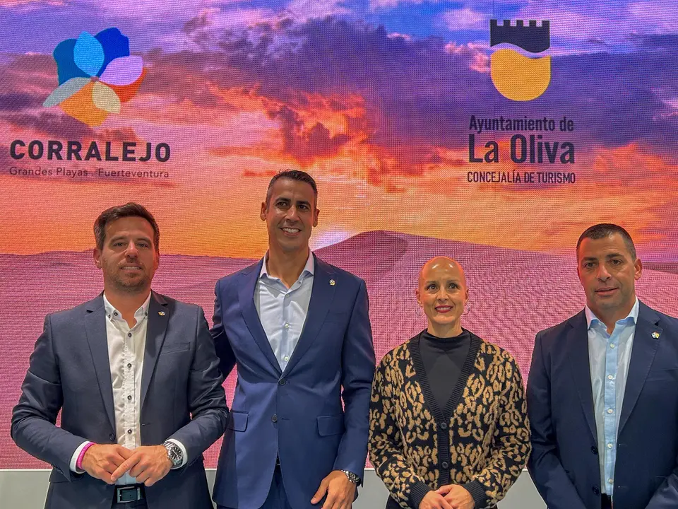 La Corporación de La Oliva posando en Fitur.