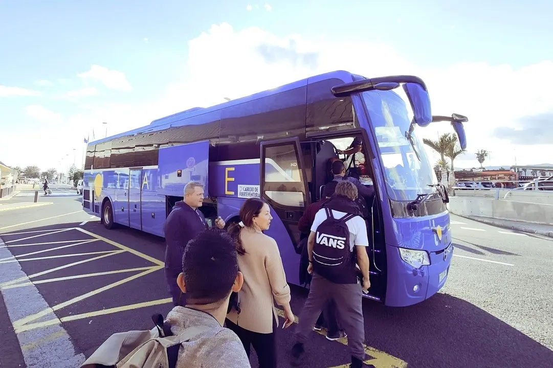 Guagua en el aeropuerto de Fuerteventura.