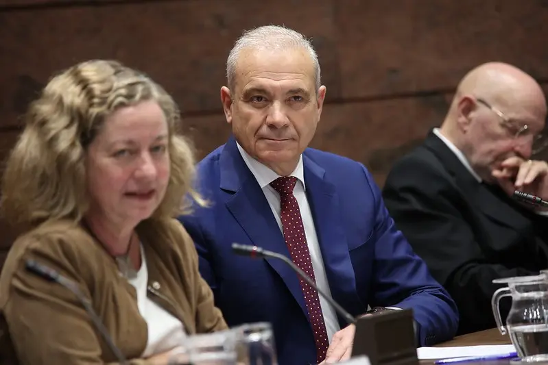 Acto de la Gran Logia de Canarias en el Parlamento.