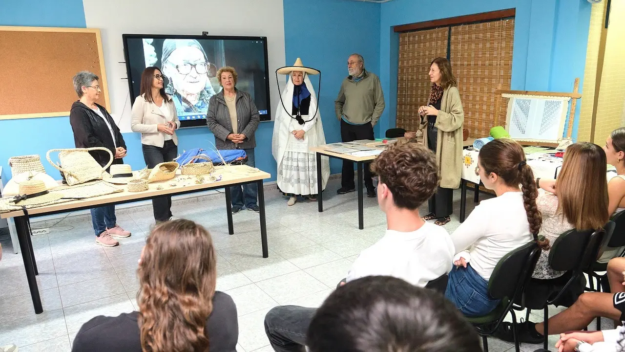 El área de Artesanía del Cabildo en el IES Puerto.