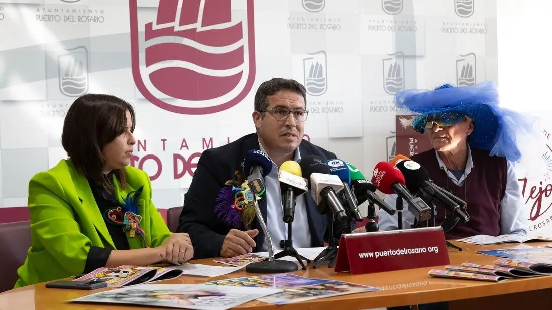 Rueda de prensa de presentación del Programa de Carnaval de Puerto del Rosario 2025.