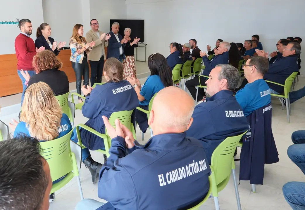 Presentación del plan de empleo 'El Cabildo, Actúa 2025'.