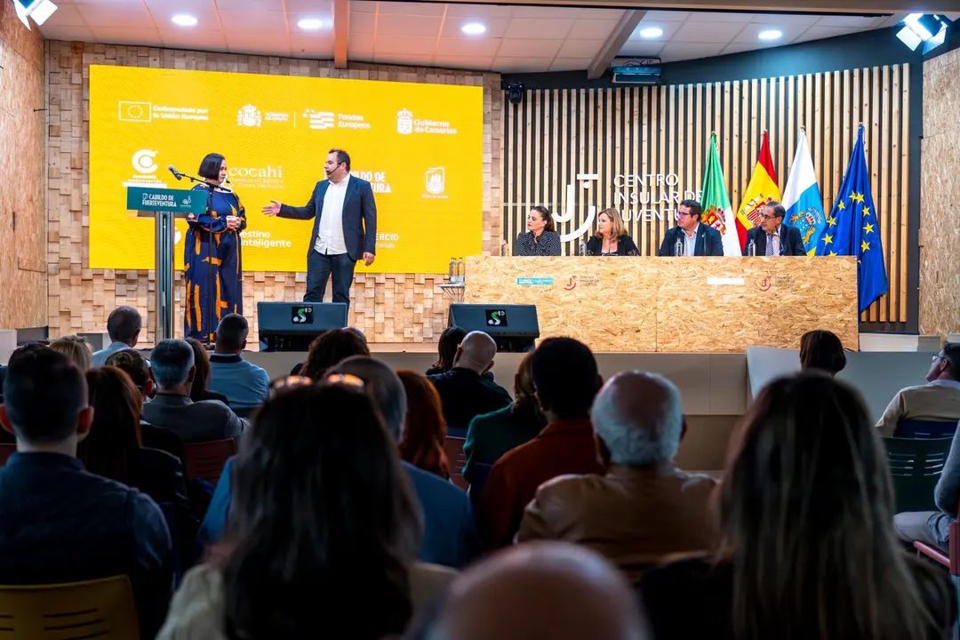 Presentación del proyecto Puerto del Rosario, Comercio local en tu mano.