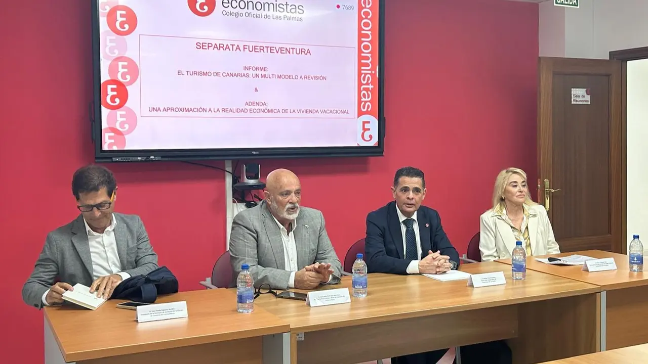 Rueda de prensa de la Cámara de Comercio de Fuerteventura y el Colegio de Economistas de Las Palmas.