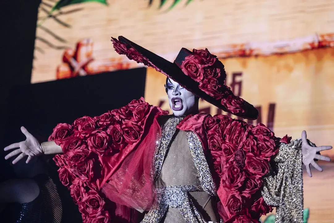 Actuación Drag en el Carnaval de Antigua.