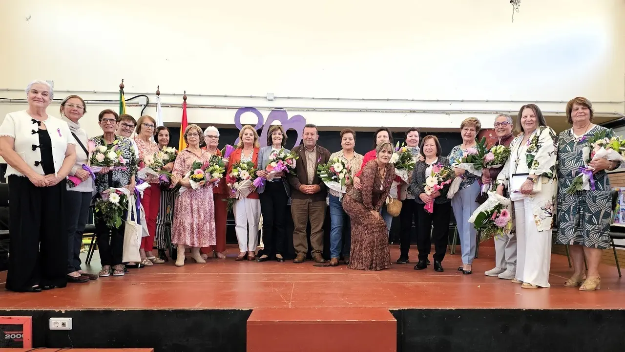 Homenaje a mujeres de Antigua este 8M.