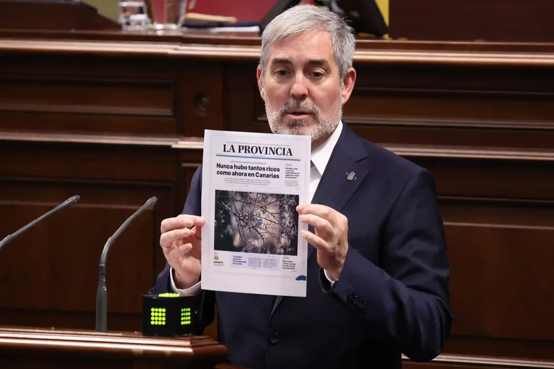 Clavijo, en el Parlamento de Canarias, durante el debate del estado de la nacionalidad.