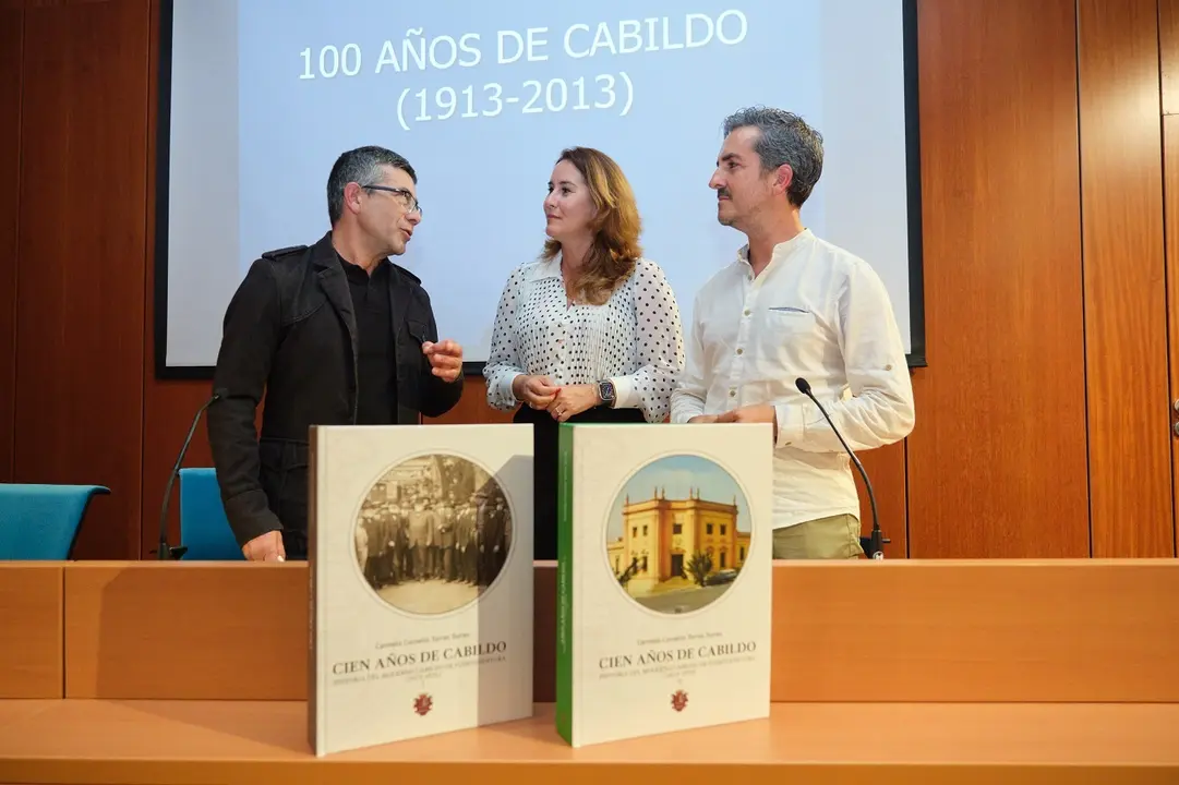 Presentación del libro de los Cien Años del Cabildo.  (2)